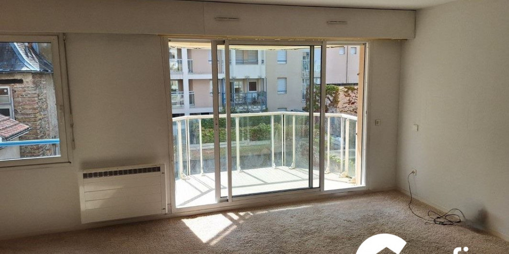 appartement à PAU (64000)