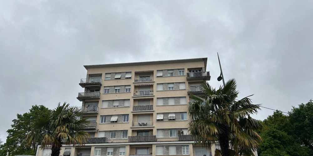 appartement à PAU (64000)