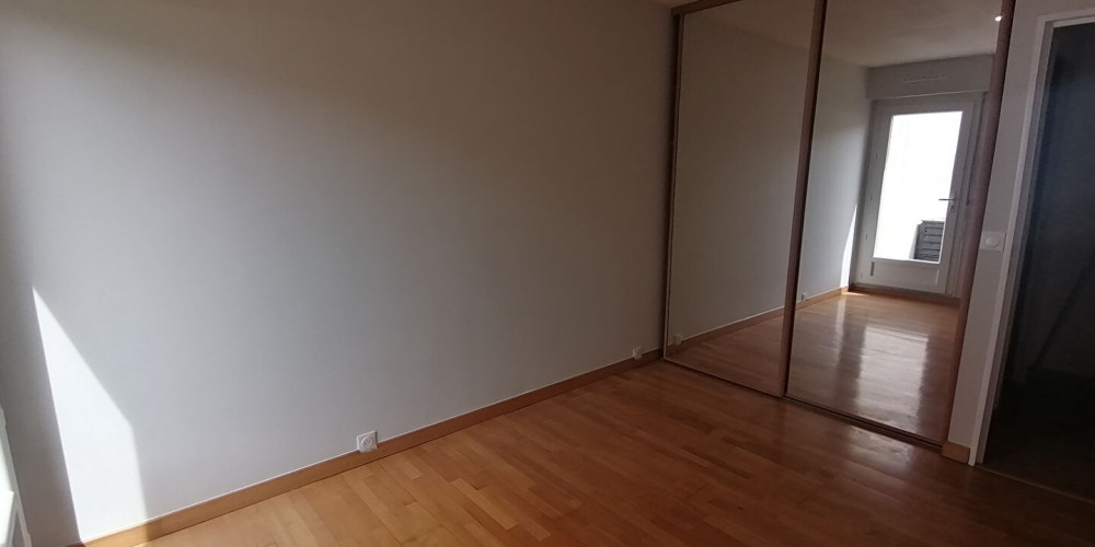 appartement à PAU (64000)