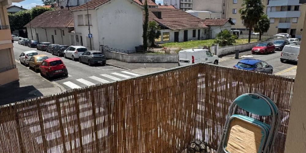 appartement à PAU (64000)