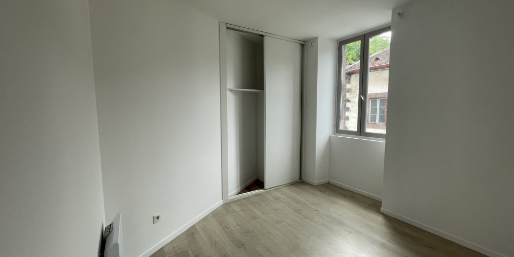 appartement à ISPOURE (64220)