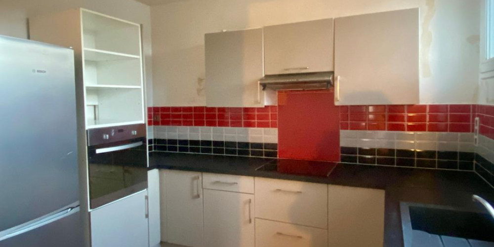 appartement à NAY (64800)