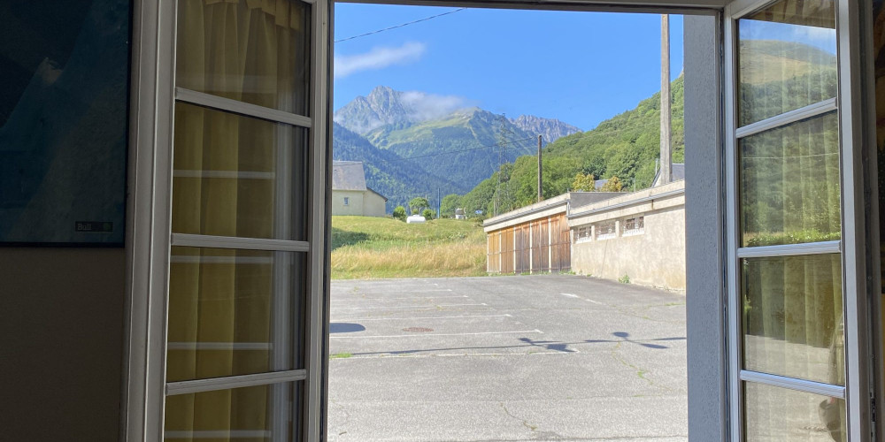 appartement à CAMPAN (65710)