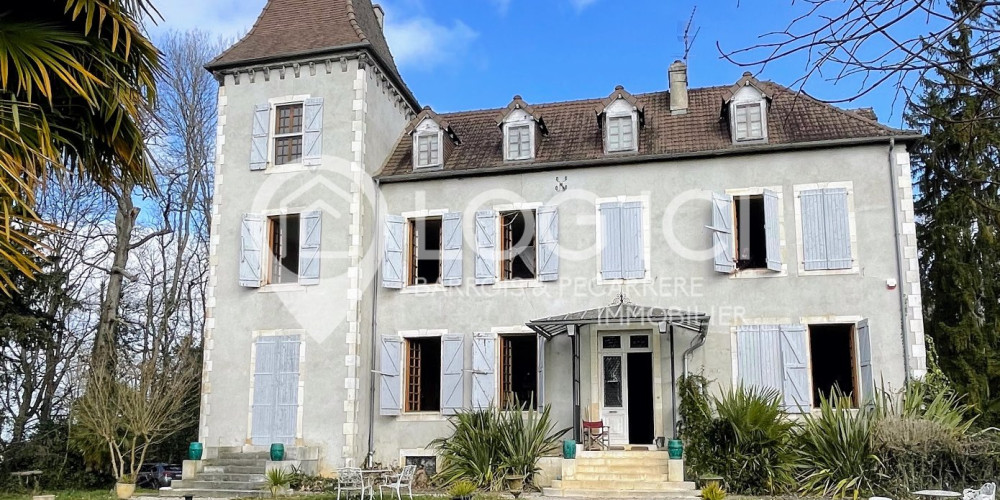 maison à PAU (64000)
