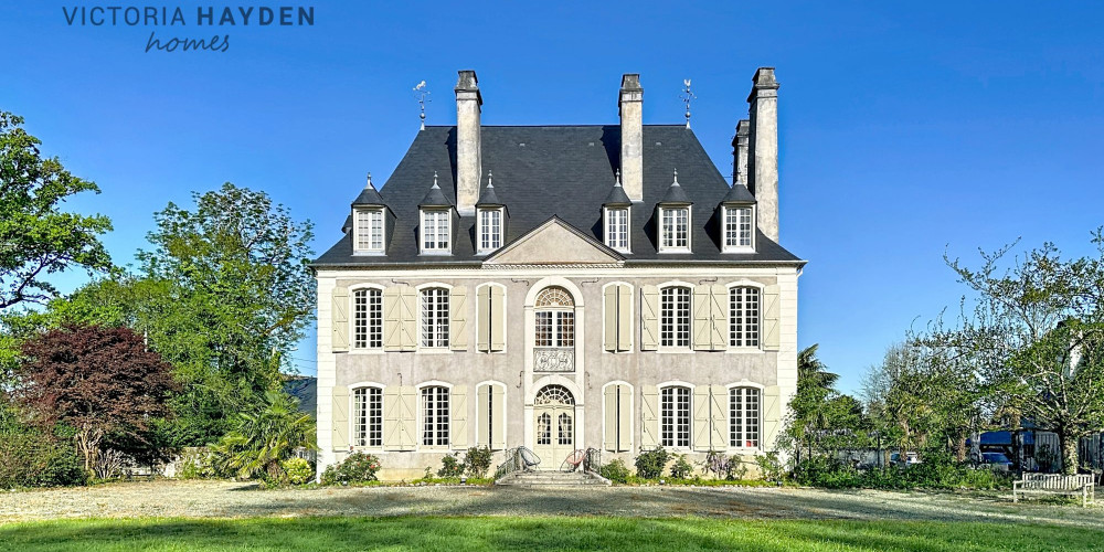 maison à PAU (64000)