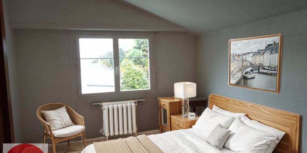 maison à PAU (64000)