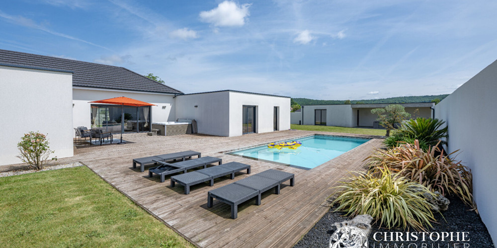 maison à PAU (64000)