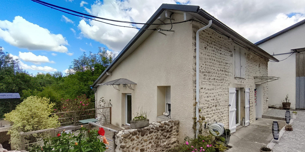 maison à PAU (64000)