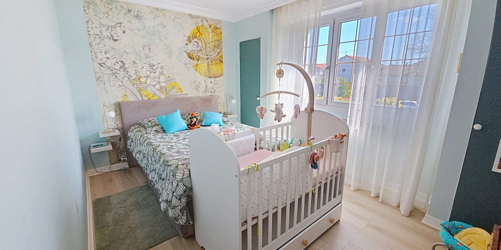 maison à PAU (64000)