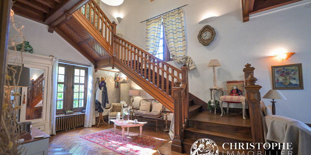 maison à PAU (64000)