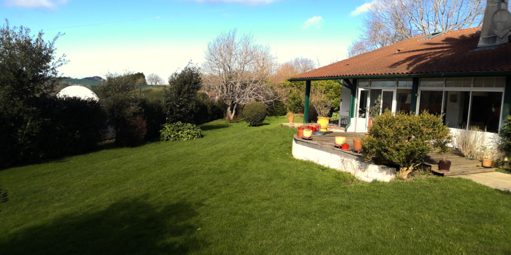maison à URRUGNE (64122)