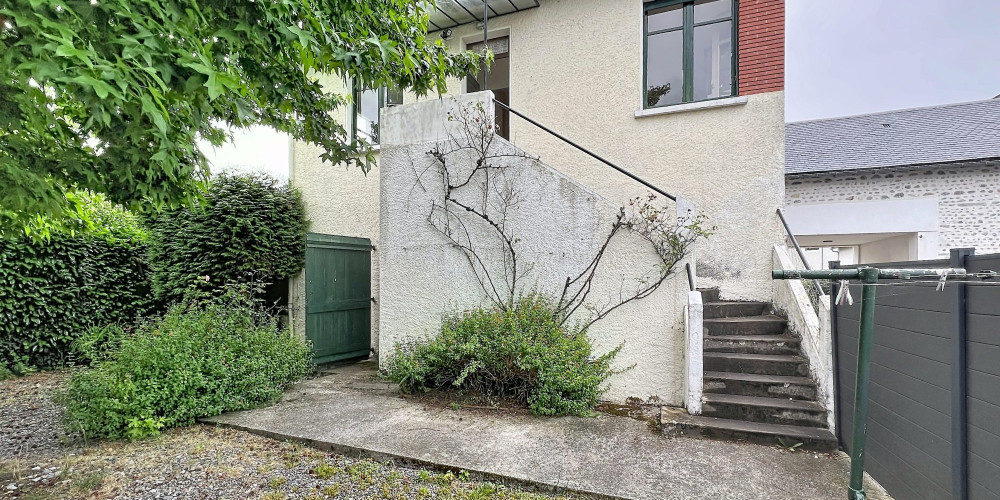 maison à LONS (64140)