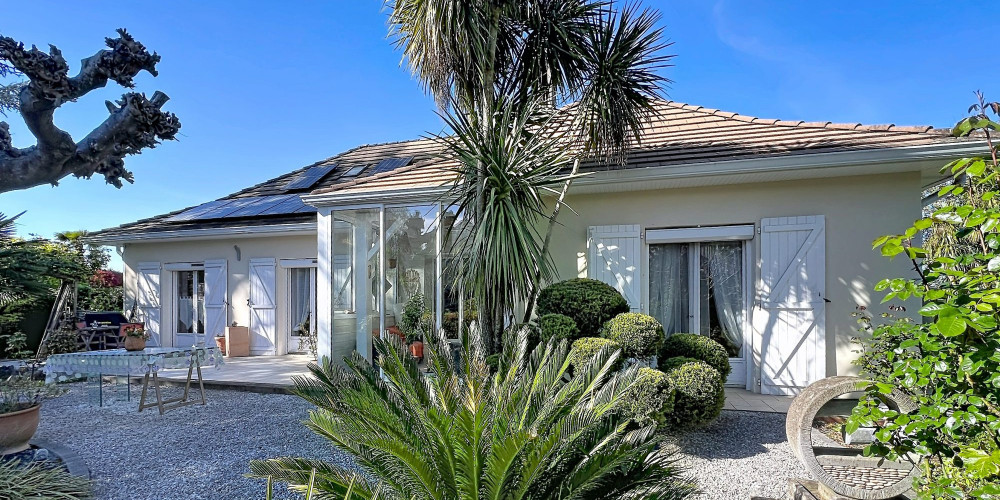 maison à LONS (64140)