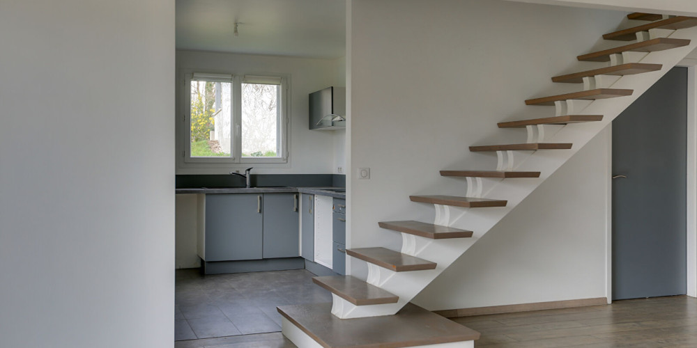 maison à BASSUSSARRY (64200)