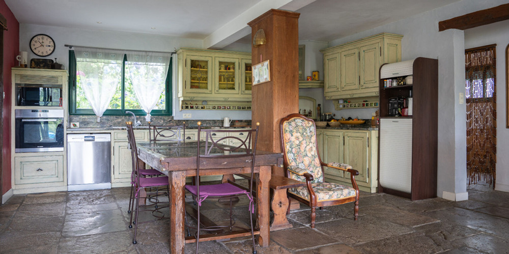 maison à BASSUSSARRY (64200)