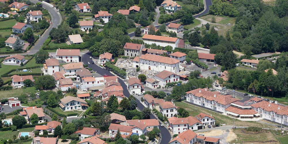 maison à ARBONNE (64210)