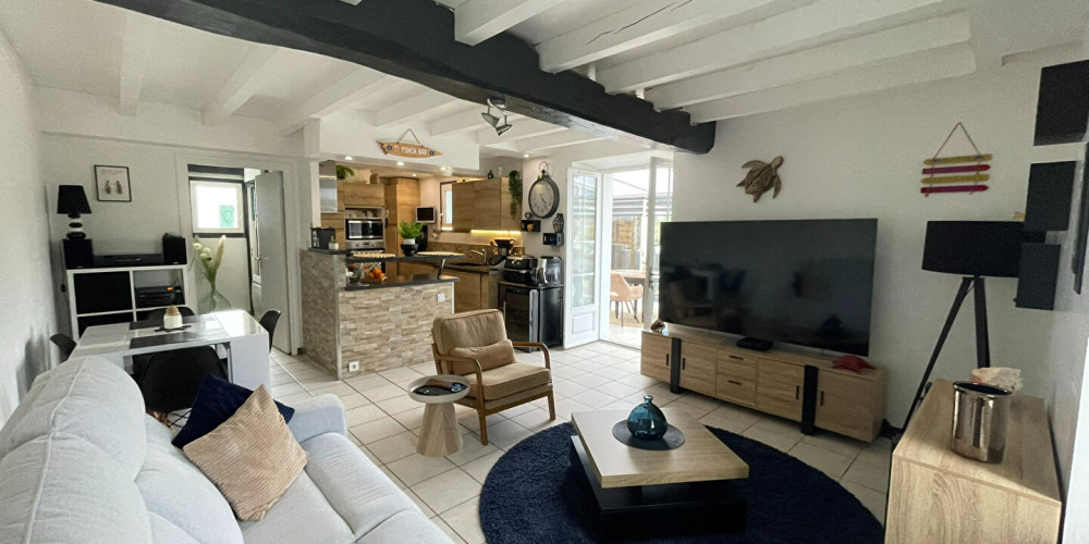 maison à URT (64240)