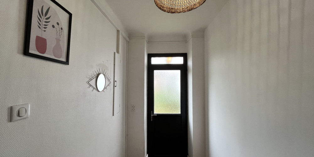 maison à UREPEL (64430)