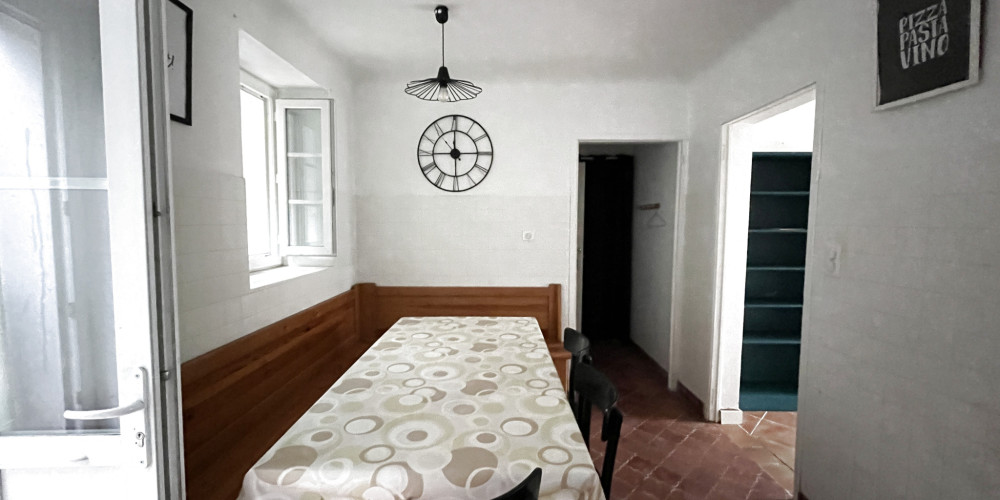 maison à UREPEL (64430)