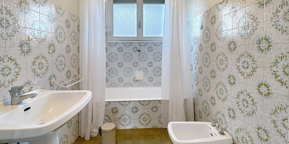 maison à THEZE (64450)