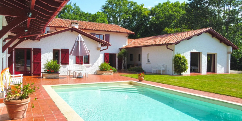 maison à USTARITZ (64480)