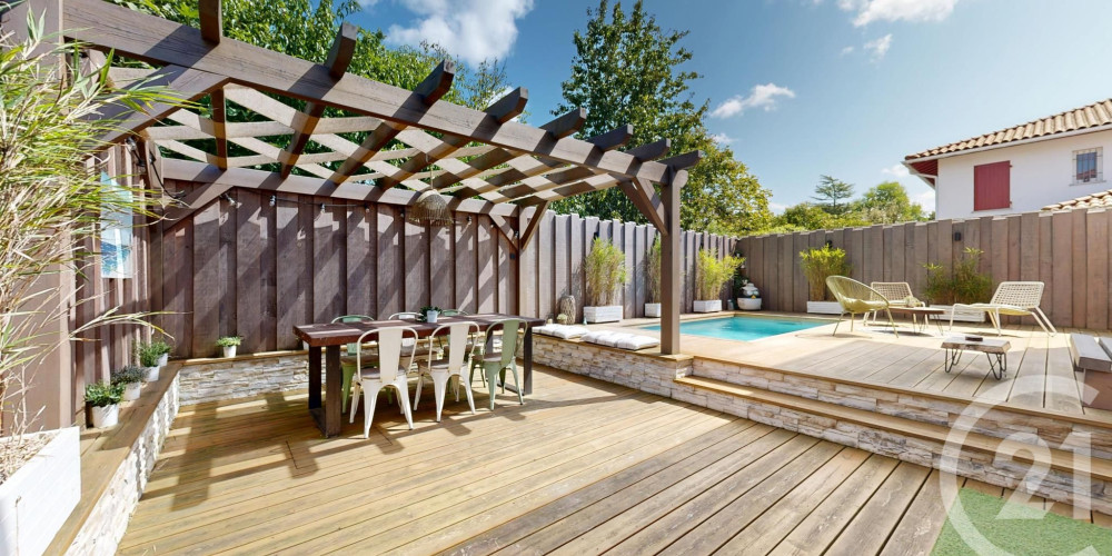 maison à USTARITZ (64480)