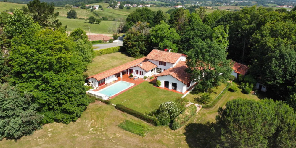 maison à USTARITZ (64480)