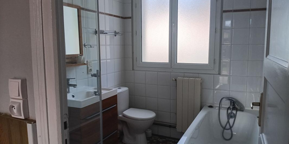 maison à NAY (64800)