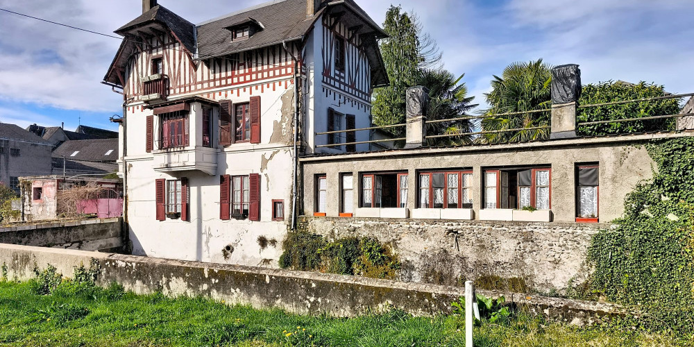 maison à NAY (64800)