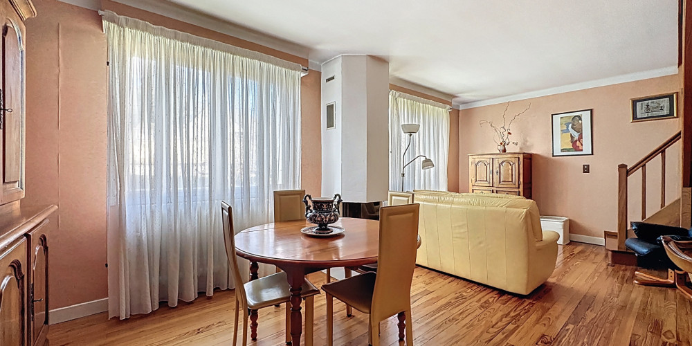 maison à NAY (64800)