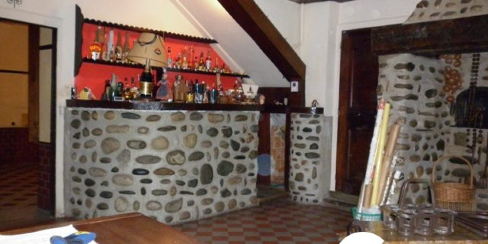 maison à NAY (64800)