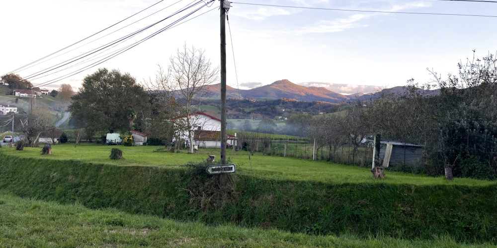 terrain à SOURAIDE (64250)