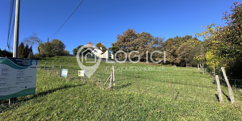 terrain à NAY (64800)