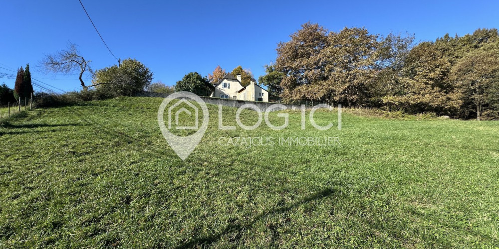 terrain à NAY (64800)