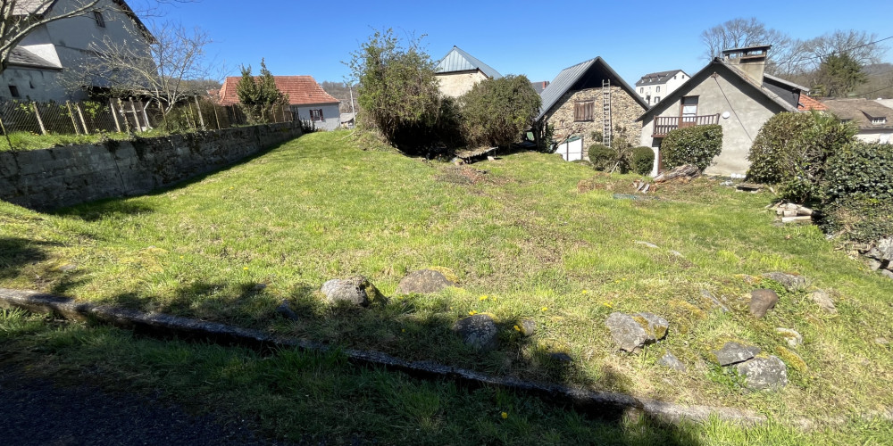 terrain à POUEYFERRE (65100)