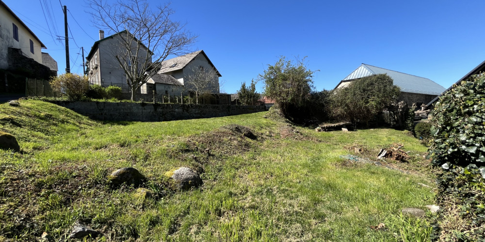 terrain à POUEYFERRE (65100)