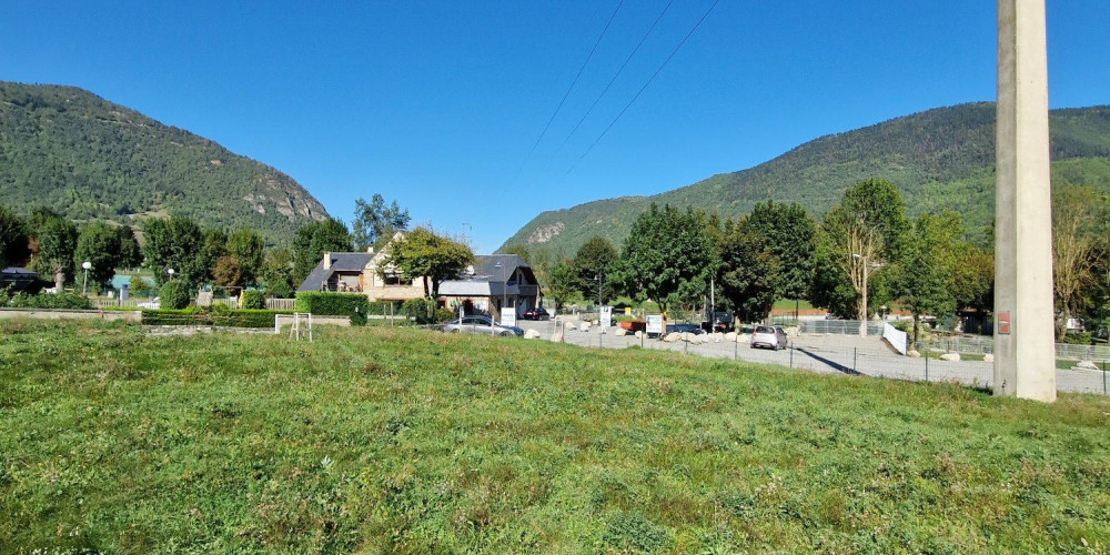 terrain à GUCHEN (65240)