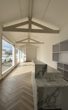 Local commercial  ST JEAN PIED DE PORT