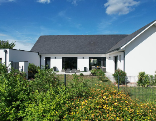 maison  LESCAR