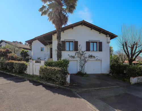 maison  GUETHARY