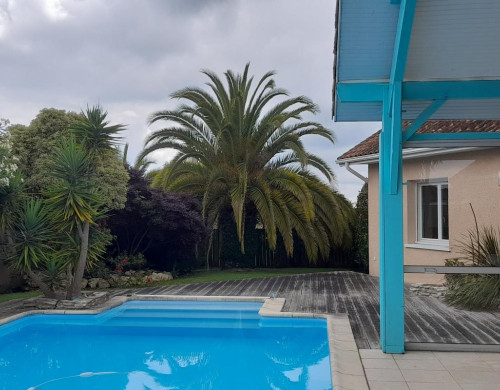 maison  SERRES CASTET