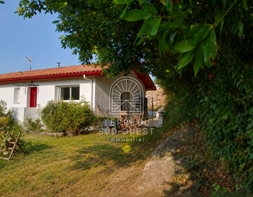 maison  URCUIT